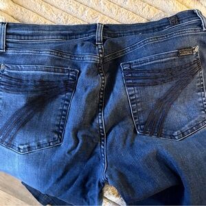 7 For All Mankind Women's Dark Blue Medium waisted Trousers jeans Long.